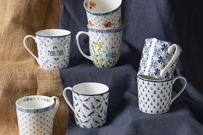 Tea mugs / cups